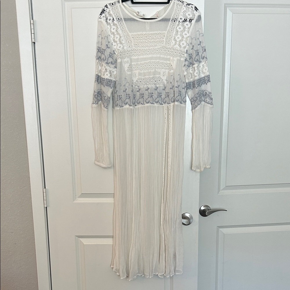 NWOT FREE PEOPLE Elegant White and Blue Lace Tunic or Dress